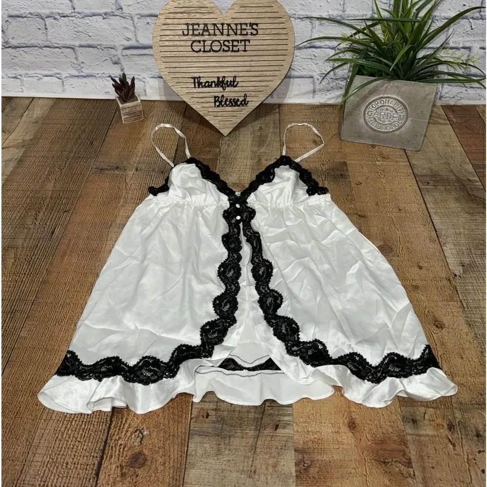 Victoria's Secret Women's White and Black lingerie babydoll
